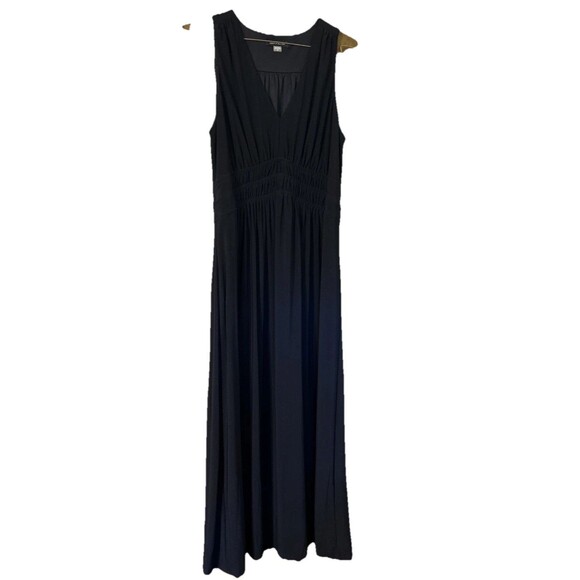 Tommy Hilfiger Dresses & Skirts - Tommy Hilfiger Navy Blue V-Neck Smocked Waist Sleeveless Maxi Dress Sz 10